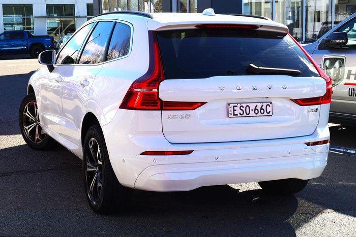 2022 Volvo XC60 B5 Momentum