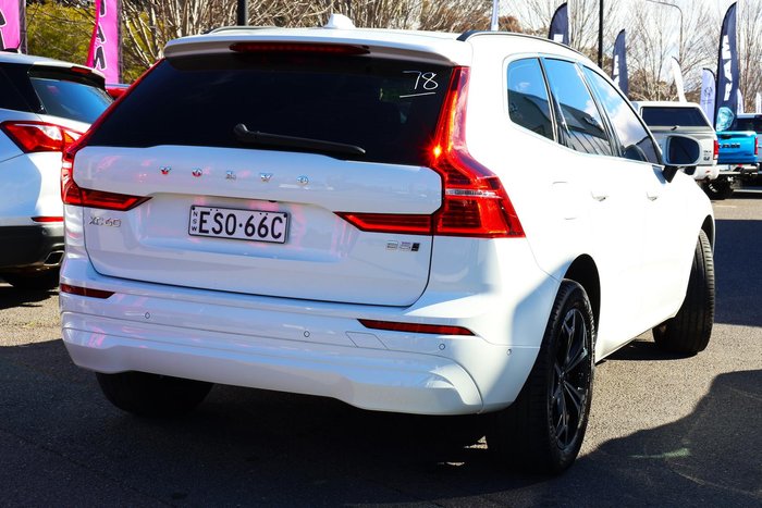 2022 Volvo XC60 B5 Momentum