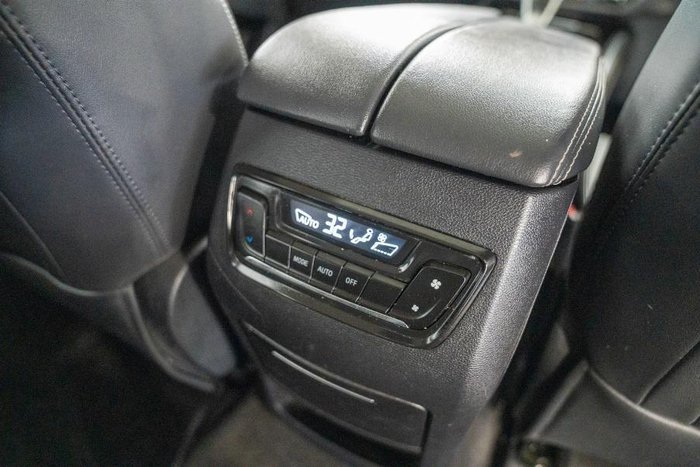 2021 LDV D90 Executive