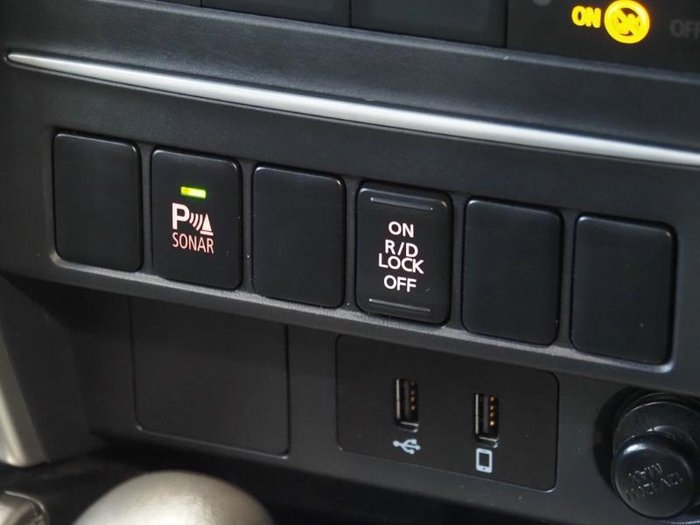 2022 Mitsubishi Triton GLX+