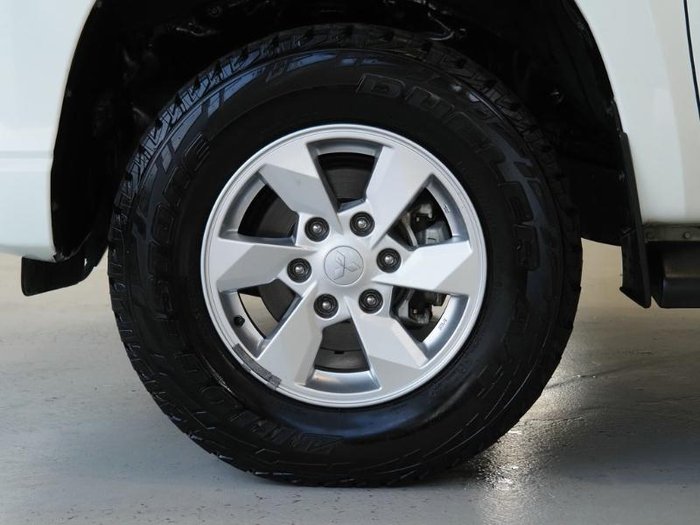 2022 Mitsubishi Triton GLX+