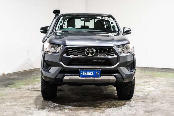 2025 Toyota Hilux SR