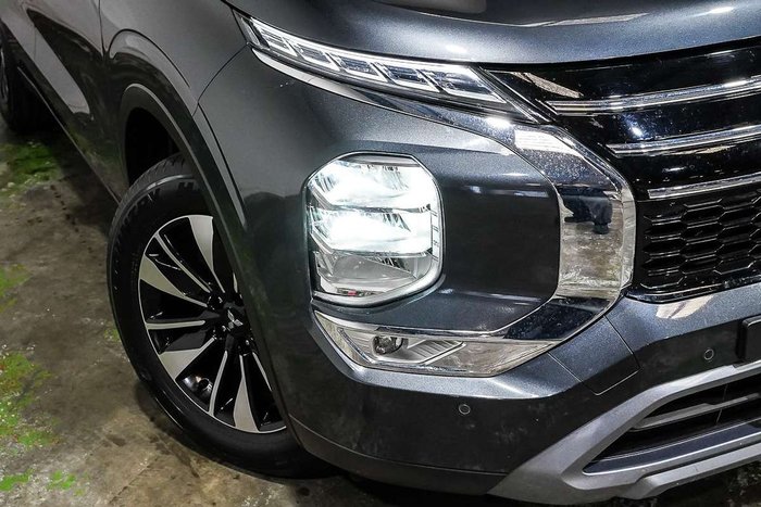 2025 Mitsubishi Outlander LS