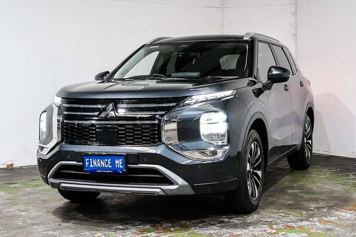 2025 Mitsubishi Outlander LS