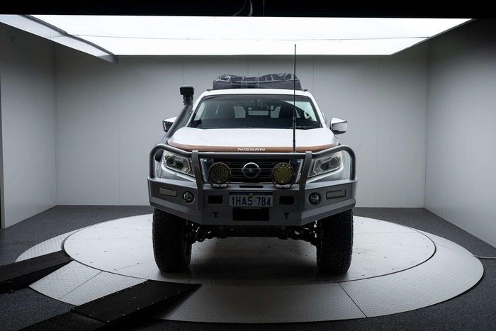2015 Nissan Navara