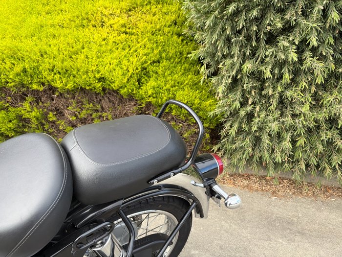2024 Royal Enfield CLASSIC 350 CHROME Green