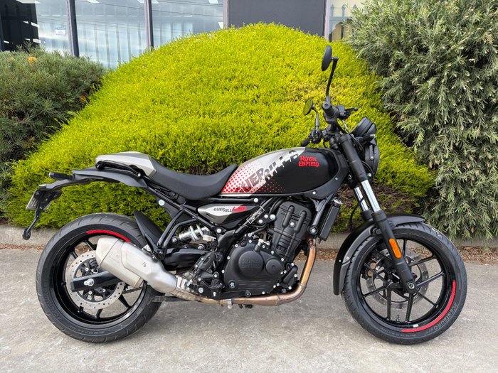 2026 Royal Enfield Guerrilla 450 BLACK