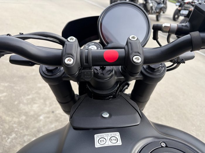 2026 Royal Enfield Guerrilla 450 BLACK