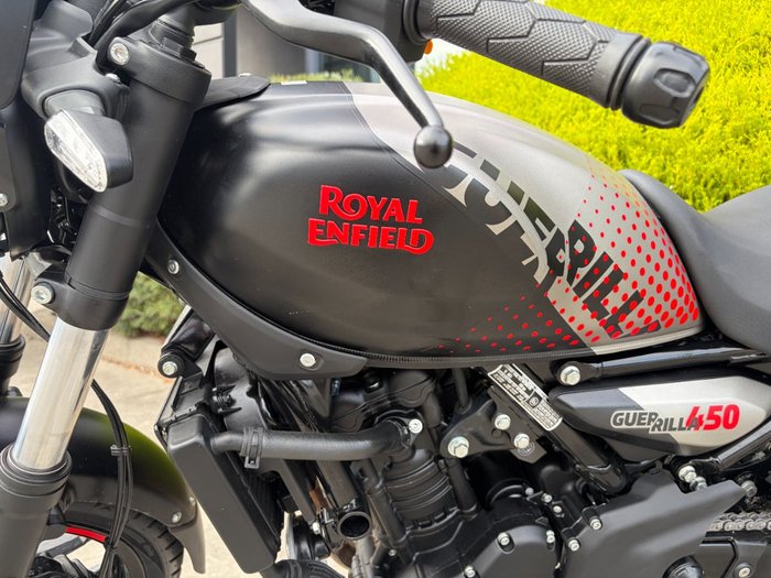 2026 Royal Enfield Guerrilla 450 BLACK