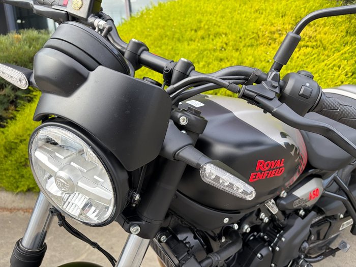 2026 Royal Enfield Guerrilla 450 BLACK