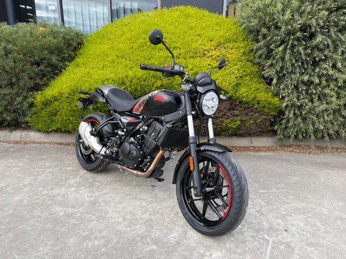 2026 Royal Enfield Guerrilla 450 BLACK