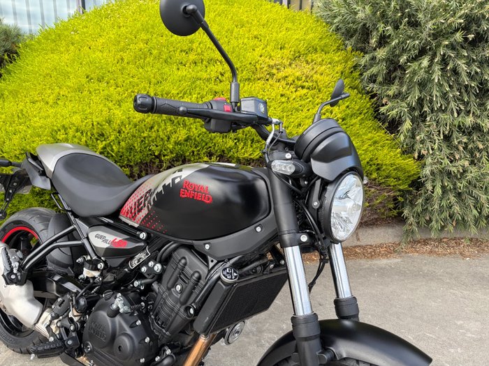 2026 Royal Enfield Guerrilla 450 BLACK