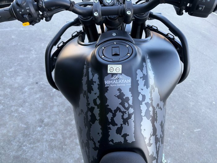 2025 Royal Enfield HIMALAYAN 450 BLACK