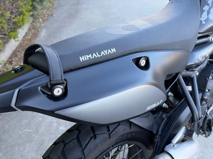 2025 Royal Enfield HIMALAYAN 450 BLACK
