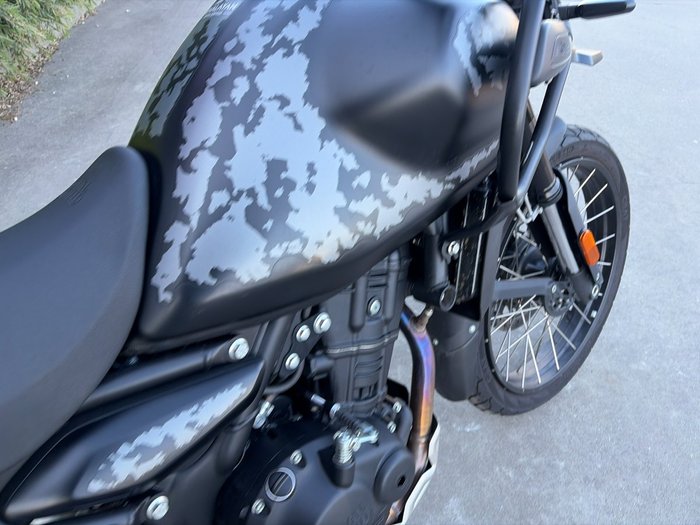 2025 Royal Enfield HIMALAYAN 450 BLACK