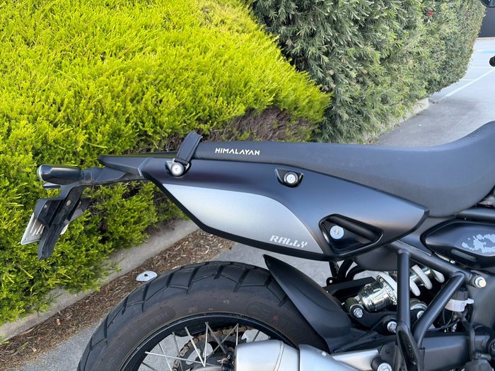 2025 Royal Enfield HIMALAYAN 450 BLACK