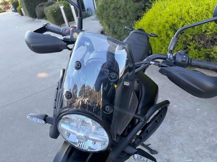 2025 Royal Enfield HIMALAYAN 450 BLACK