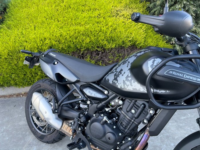 2025 Royal Enfield HIMALAYAN 450 BLACK