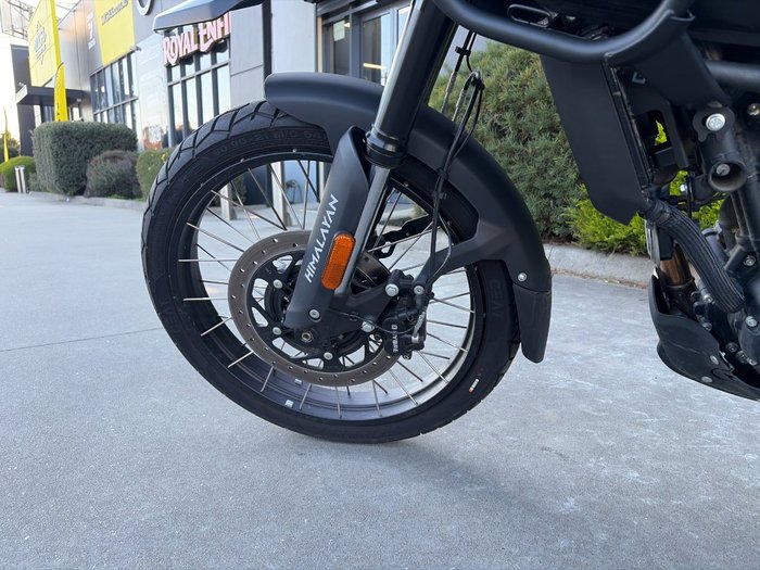 2025 Royal Enfield HIMALAYAN 450 BLACK