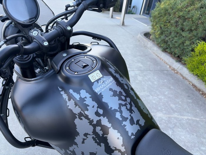 2025 Royal Enfield HIMALAYAN 450 BLACK