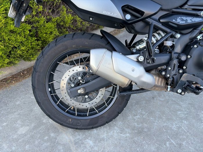 2025 Royal Enfield HIMALAYAN 450 BLACK
