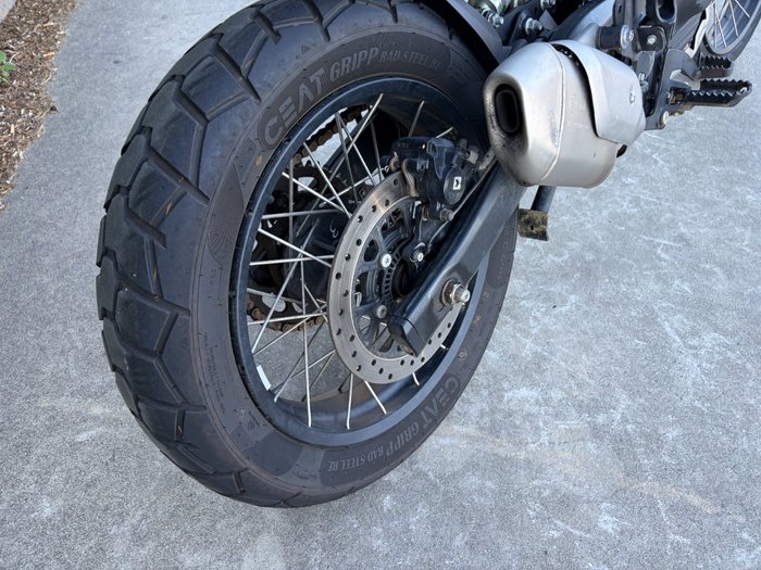 2025 Royal Enfield HIMALAYAN 450 BLACK