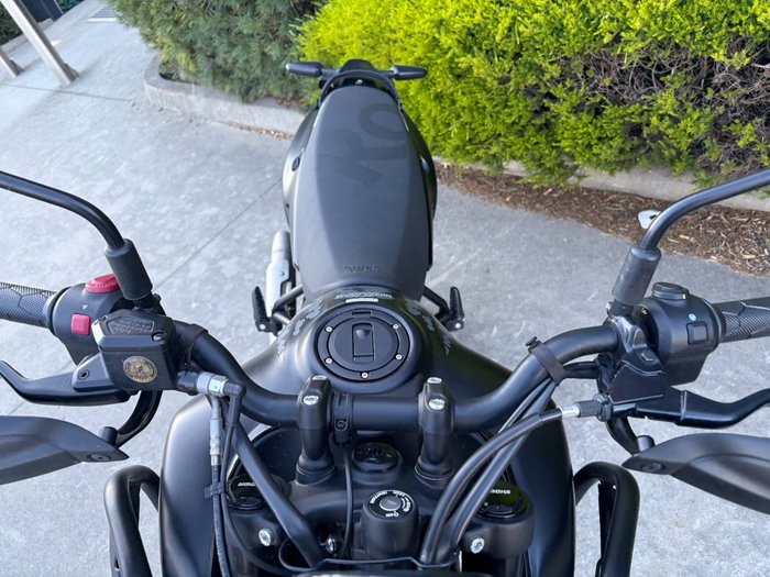 2025 Royal Enfield HIMALAYAN 450 BLACK