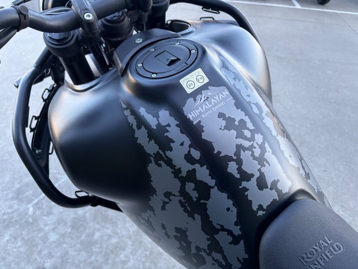 2025 Royal Enfield HIMALAYAN 450 BLACK