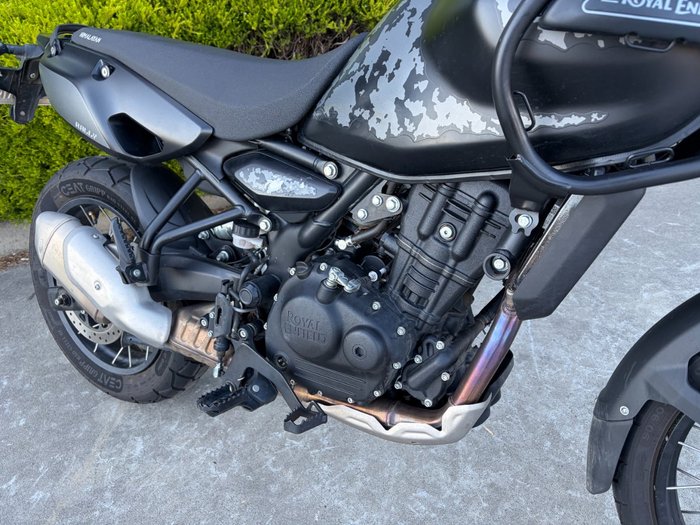 2025 Royal Enfield HIMALAYAN 450 BLACK
