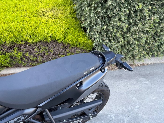 2025 Royal Enfield HIMALAYAN 450 BLACK