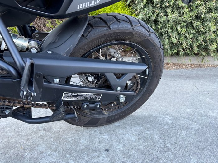 2025 Royal Enfield HIMALAYAN 450 BLACK