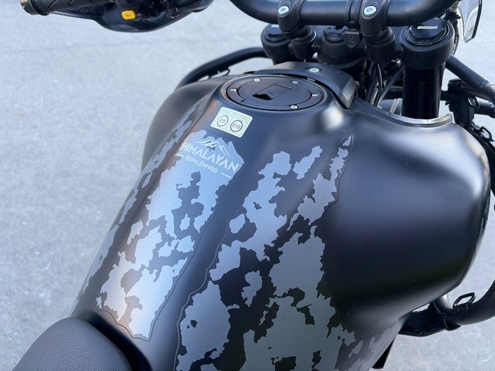 2025 Royal Enfield HIMALAYAN 450 BLACK