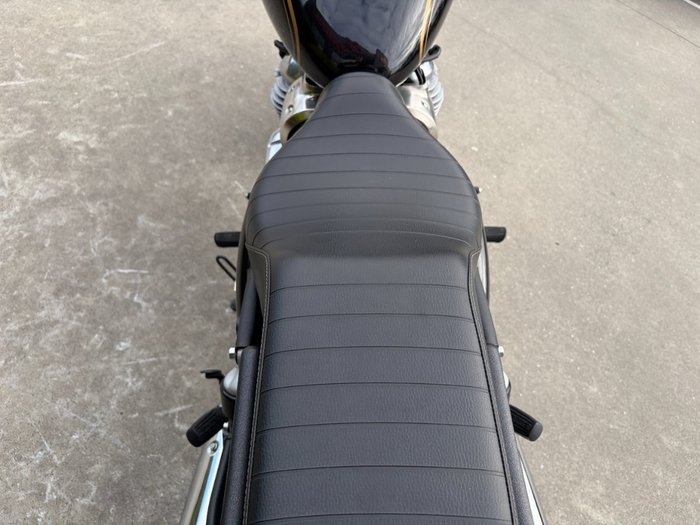 2026 Royal Enfield BULLET 650 Black