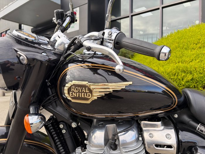 2026 Royal Enfield BULLET 650 Black