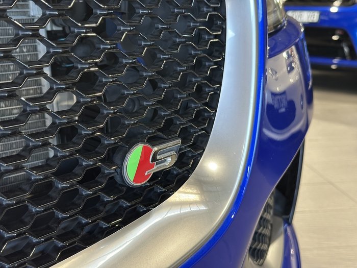 2017 Jaguar F-PACE 35t First Edition
