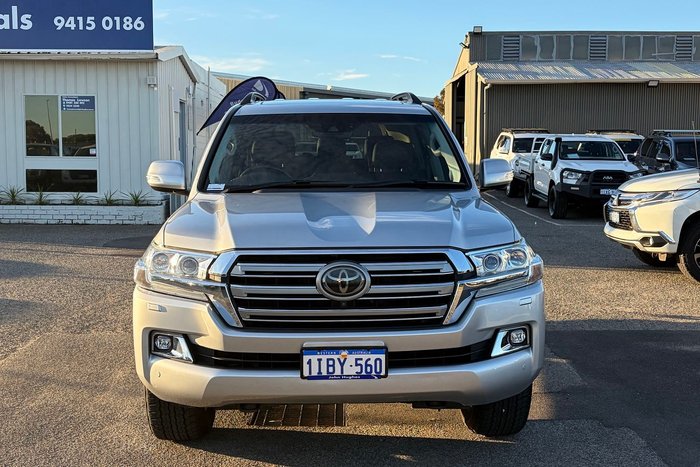 2016 Toyota Landcruiser