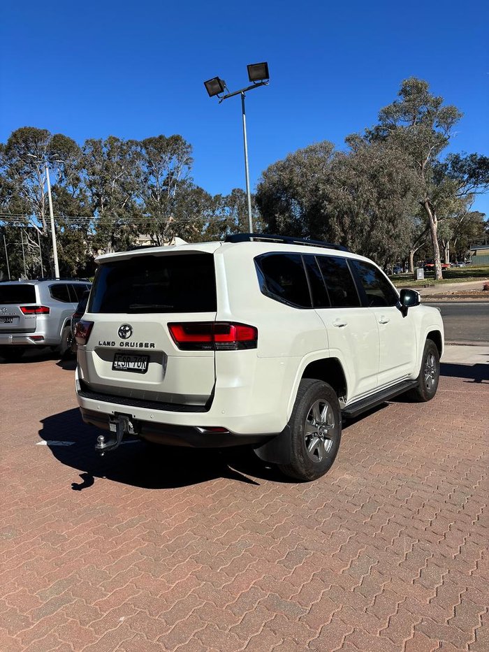 2022 Toyota Landcruiser VX