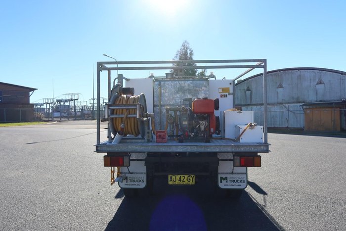 2005 Isuzu N Series NPS 300