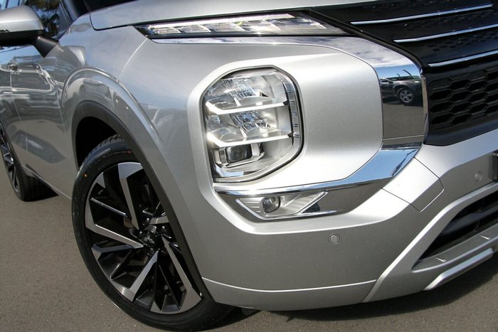2022 Mitsubishi Outlander Exceed