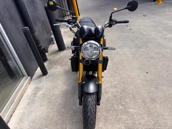 2026 Kawasaki Z900RS (Z900C) Z Grey