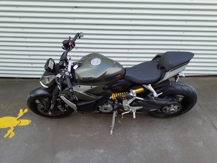 2023 Ducati Streetfighter V2 Streetfighter Green