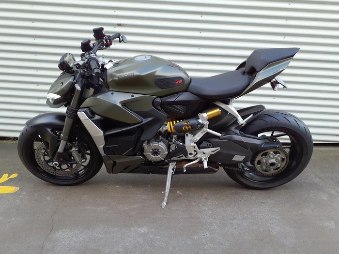 2023 Ducati Streetfighter V2 Streetfighter Green