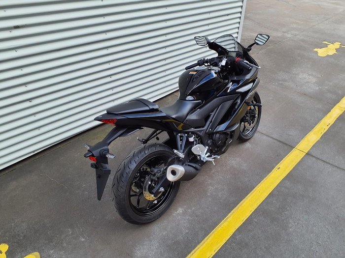 2024 Yamaha YZF-R3 R3 Black