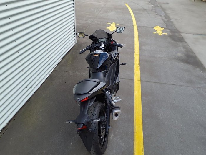 2024 Yamaha YZF-R3 R3 Black