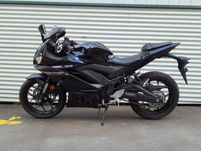 2024 Yamaha YZF-R3 R3 Black