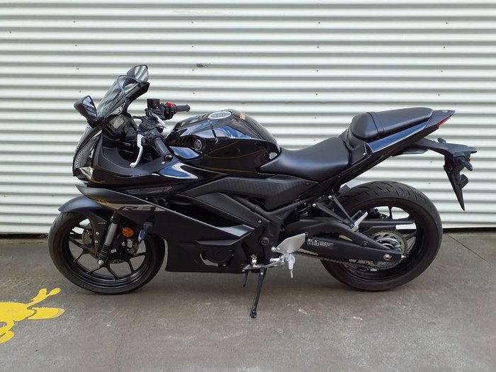 2024 Yamaha YZF-R3 R3 Black