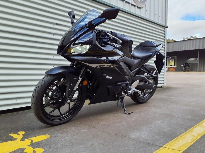 2024 Yamaha YZF-R3 R3 Black