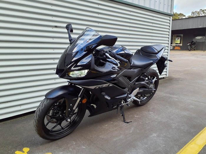 2024 Yamaha YZF-R3 R3 Black
