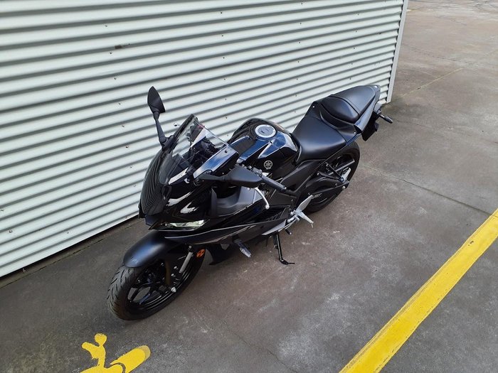 2024 Yamaha YZF-R3 R3 Black