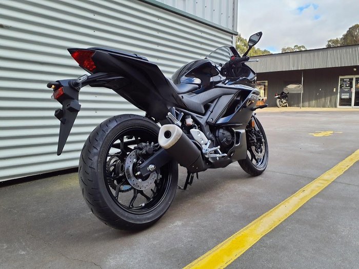 2024 Yamaha YZF-R3 R3 Black